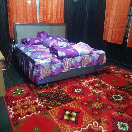 Mimi Guest House Syariah Pangkalanbuun Exterior foto