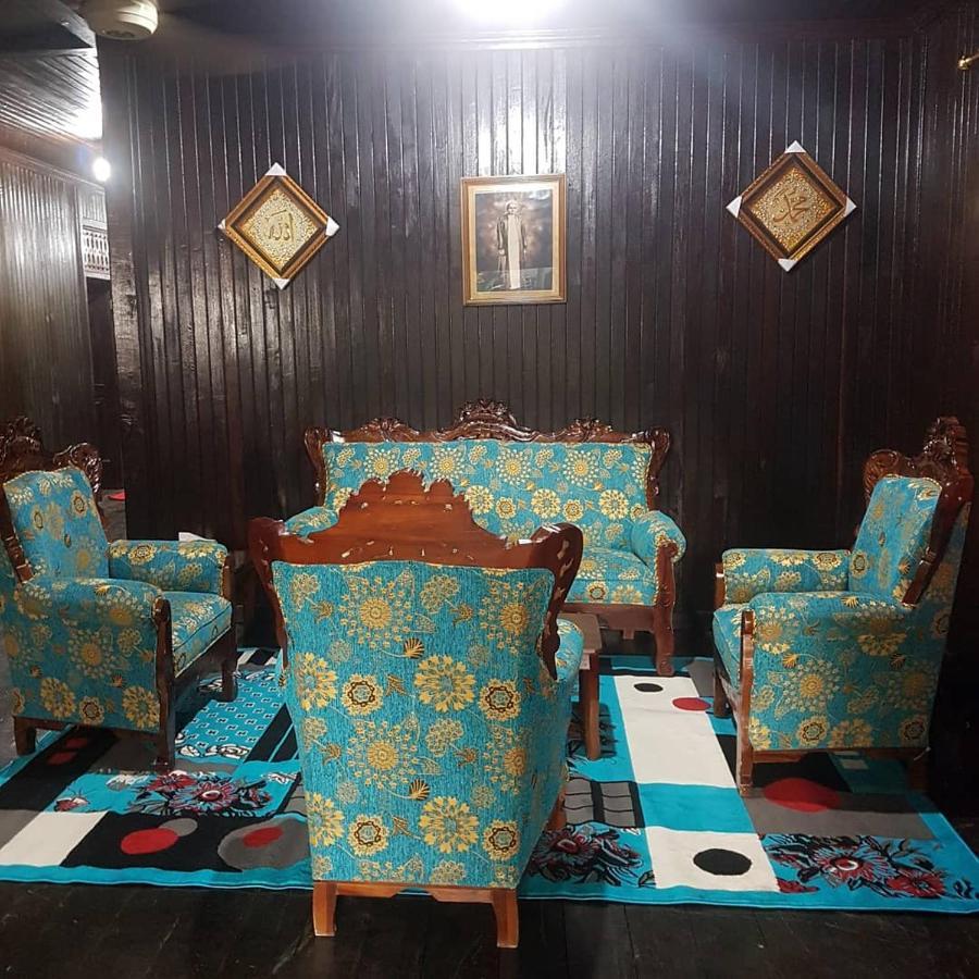 Mimi Guest House Syariah Pangkalanbuun Exterior foto