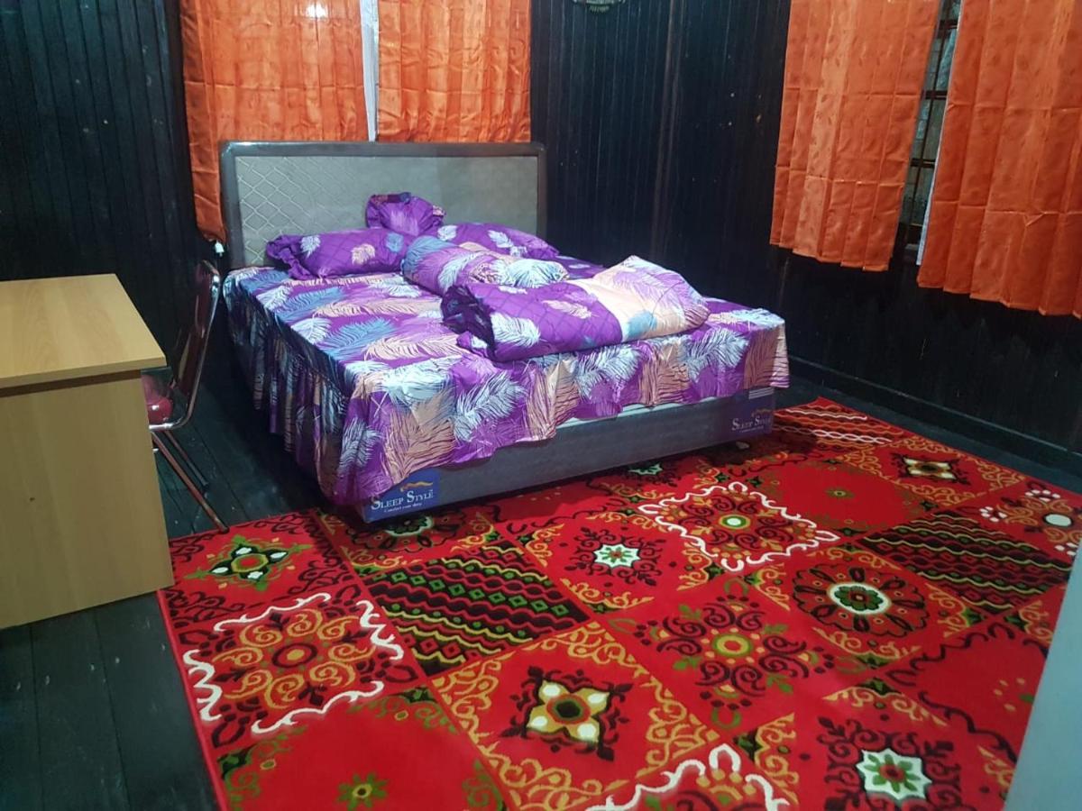 Mimi Guest House Syariah Pangkalanbuun Exterior foto