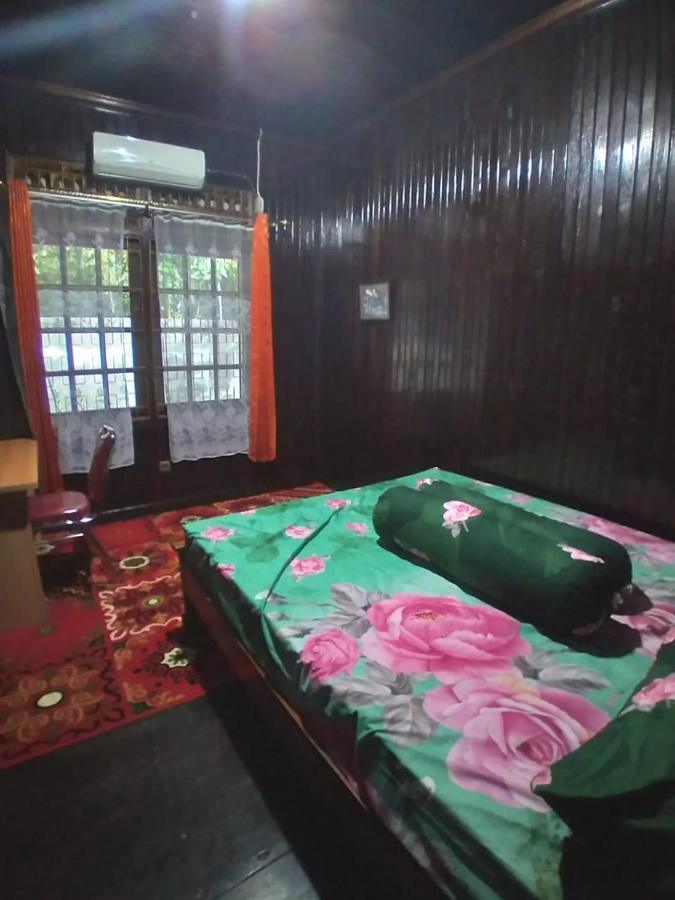 Mimi Guest House Syariah Pangkalanbuun Exterior foto