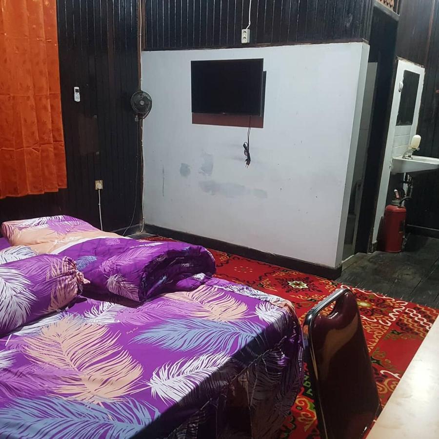 Mimi Guest House Syariah Pangkalanbuun Exterior foto